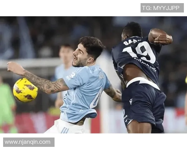 西甲激战瓦伦西亚迎战塞尔塔争夺宝贵积分的精彩对决